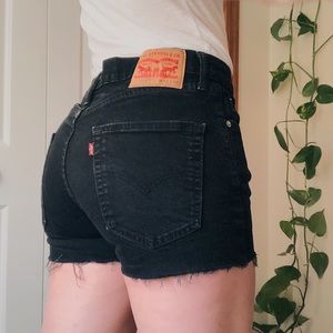 Levi’s 514 cut off denim shorts